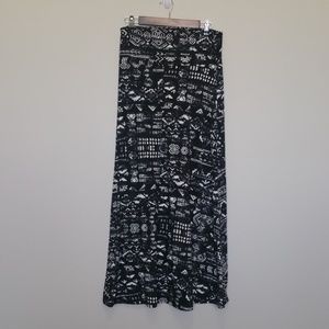 Weavers Geometric Black Long Maxi Skirt Sz Medium